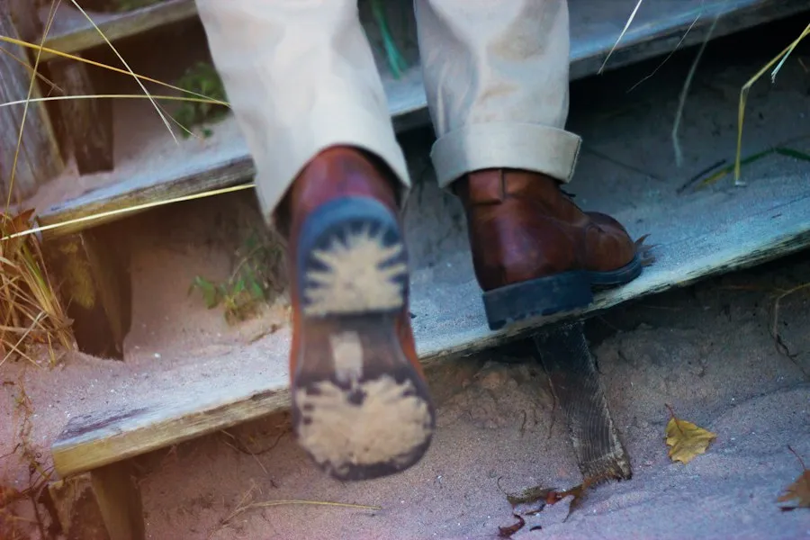 left foot itching meaning superstition